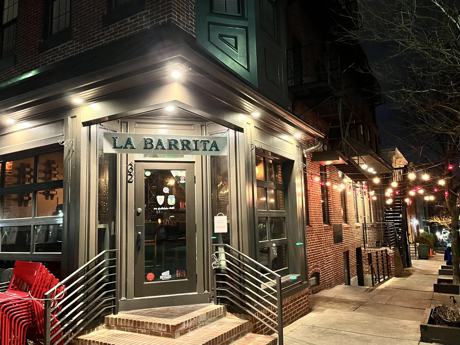 La Barrita — corner exterior at night